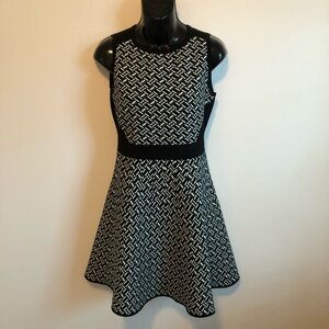 White House Black Market Green Black Patterned Fabric knit fit & flare dress S